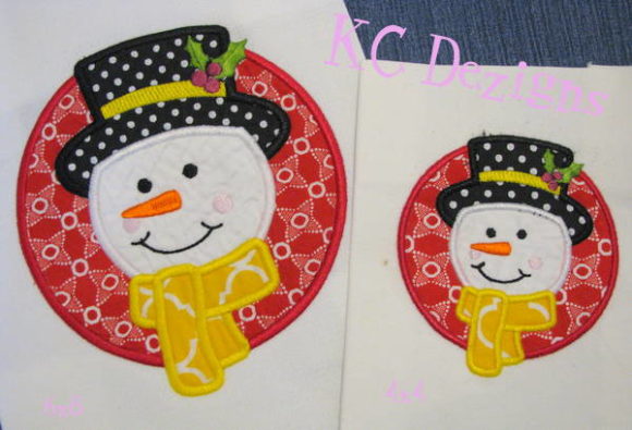 Christmas snowman circle applique design for baby outfits and holiday pillows