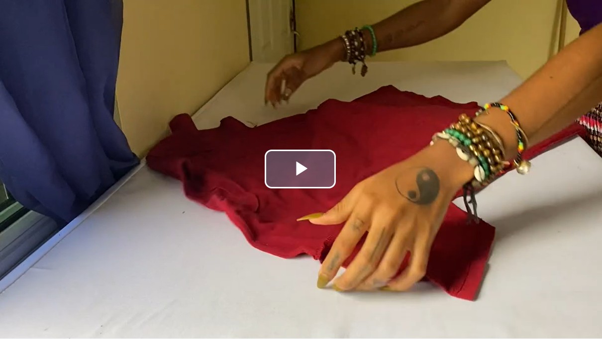 T-shirt to crop top upcycling tutorial